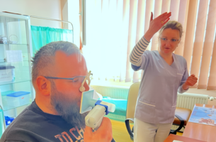 Badanie nowym spirometrem w Mościckim Centrum Medycznym
